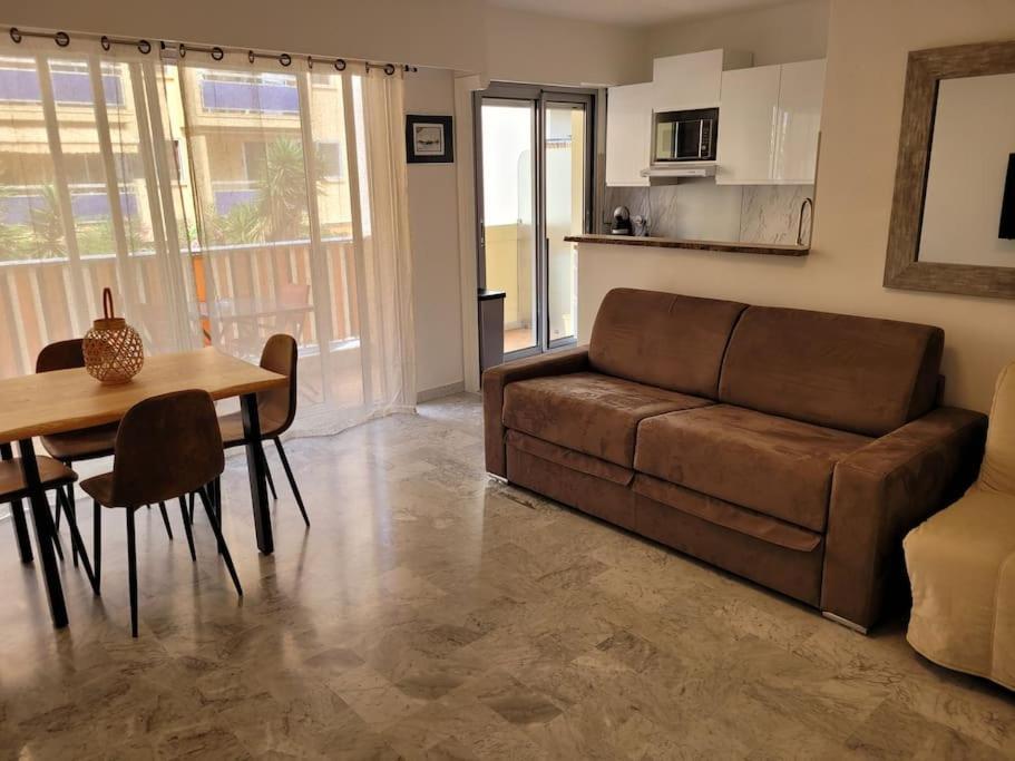 Studio Entre Plages Et Monaco Climatise Parking Roquebrune-Cap-Martin Exterior photo